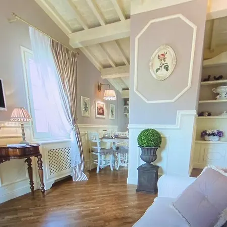 Signoria Elegant With View - Daily Refresh Available Florencia
