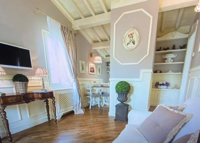 Signoria Elegant With View - Daily Refresh Available Florence